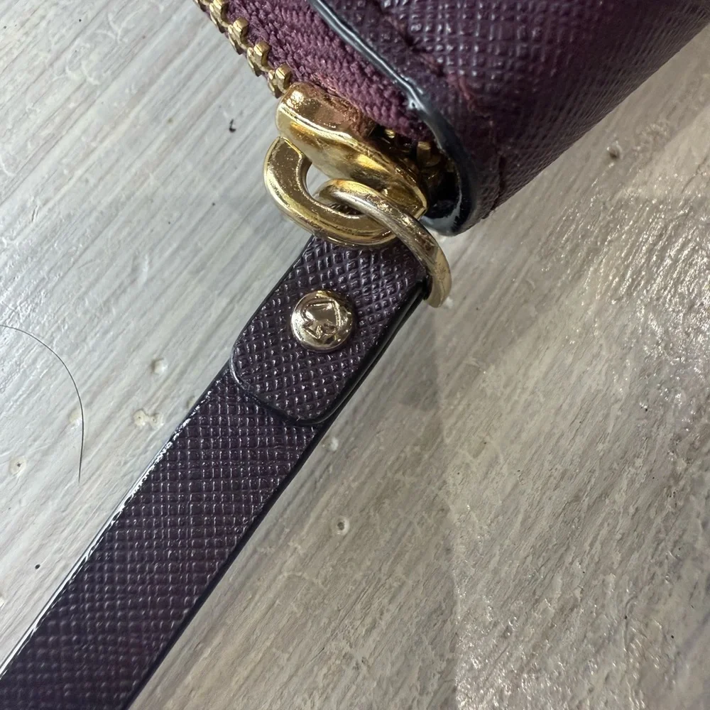 kate spade Plum Zip-Around Saffiano Wallet with Gold Hardware-NWOT